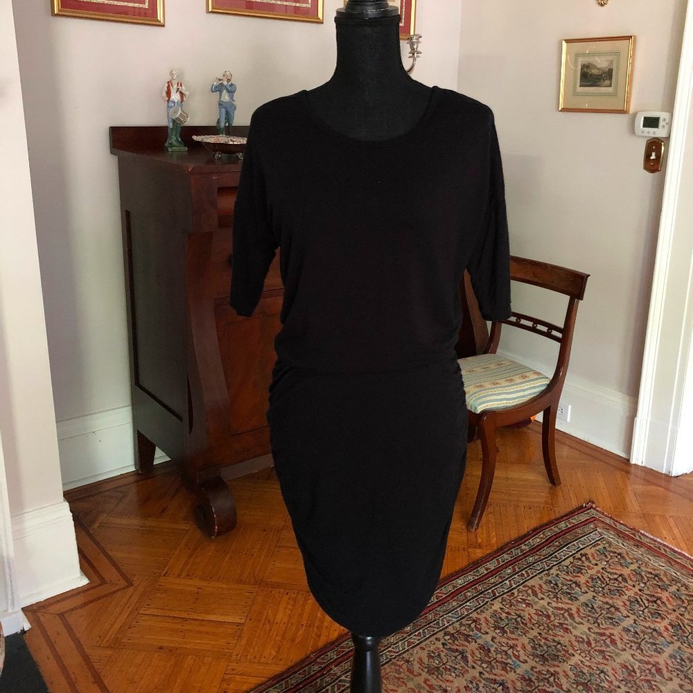Athleta Sheath Midi Dress w ruching short sleeves